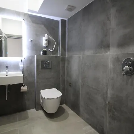 Art De Jon 3* Sarandë